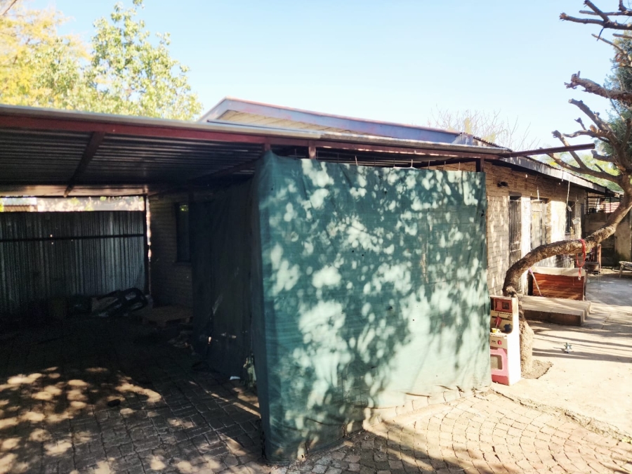 2 Bedroom Property for Sale in Oos Einde North West
